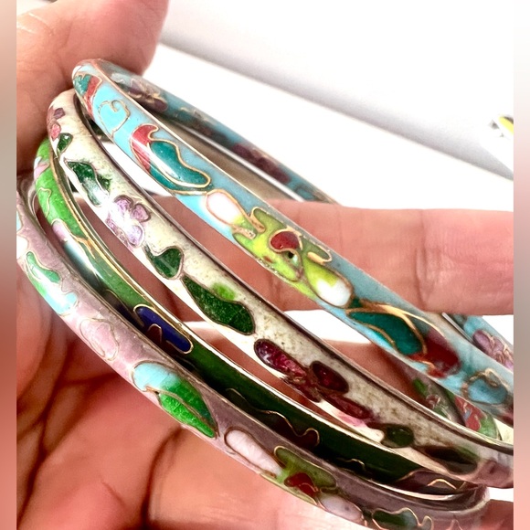 Set of 4 Vintage-Style Cloisonné Enamel Bangles - Picture 9 of 10